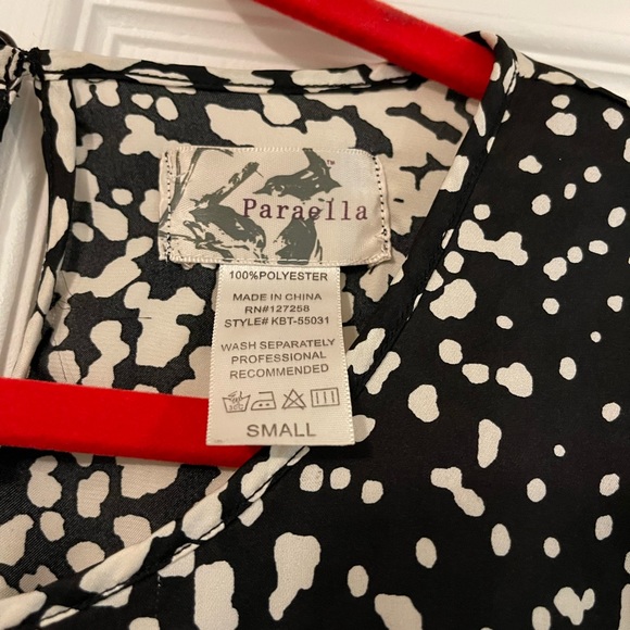 Patterned Top - Picture 2 of 2